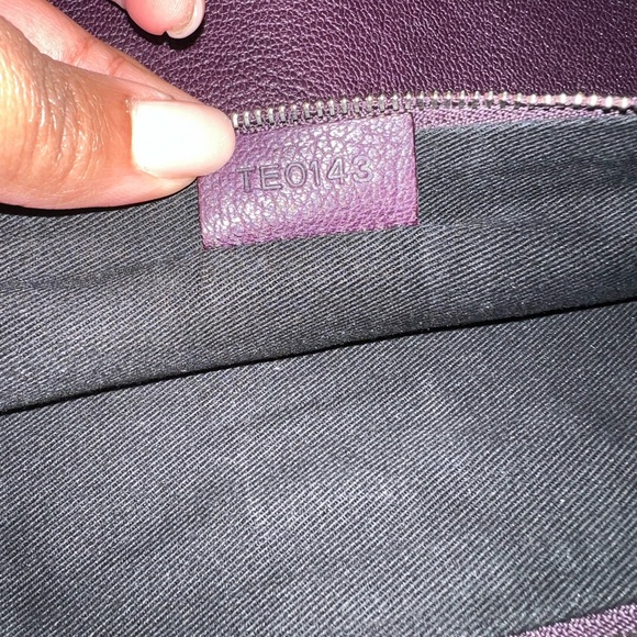 Auth Givenchy large pouch - Picture 7 of 9